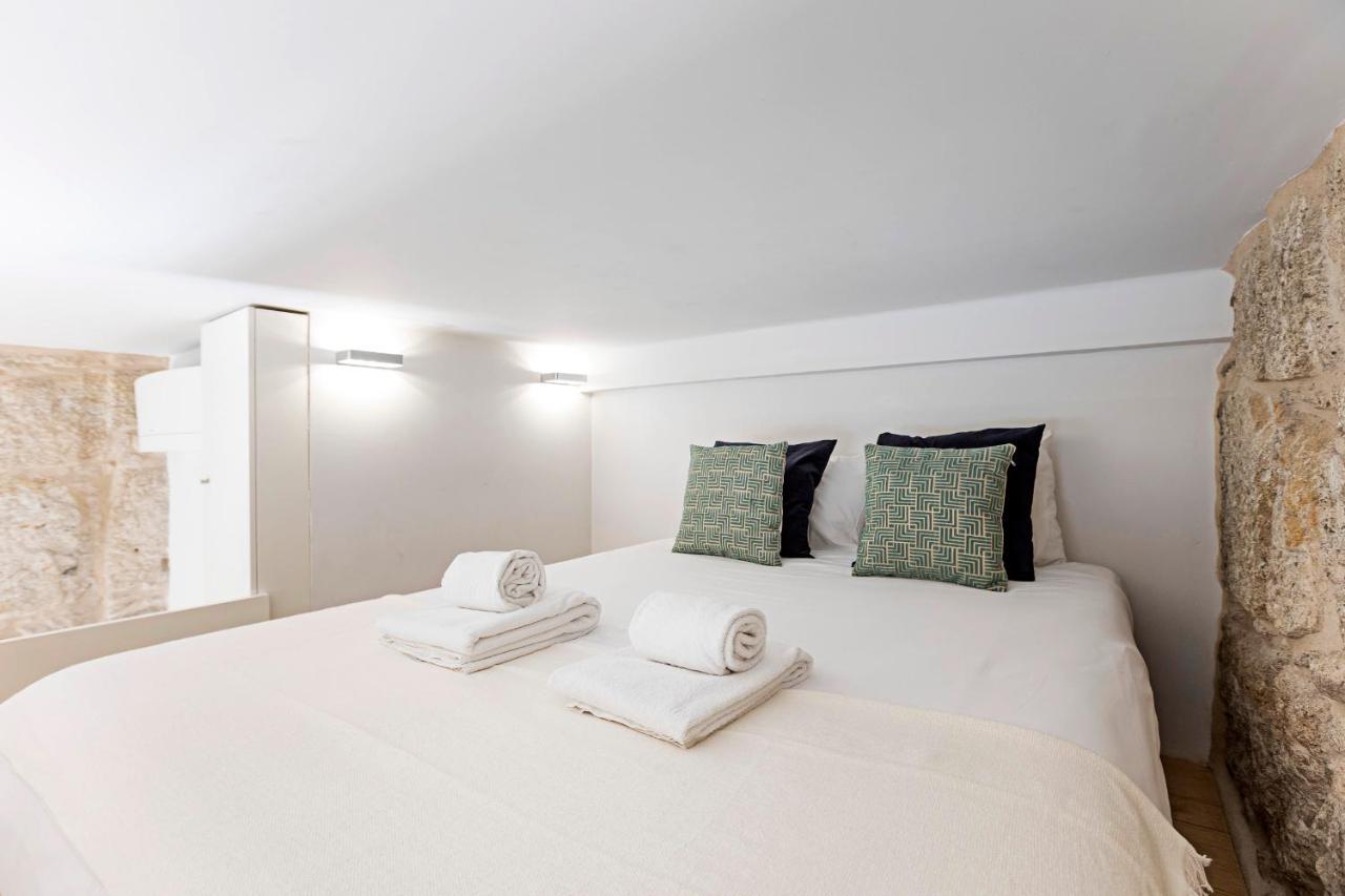Lovelystay - Aurora Mezzanine Porto Bagian luar foto