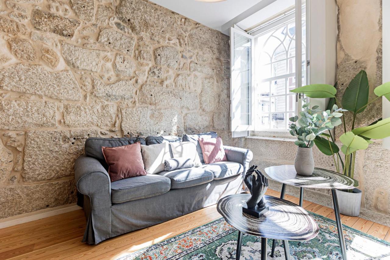 Lovelystay - Aurora Mezzanine Porto Bagian luar foto